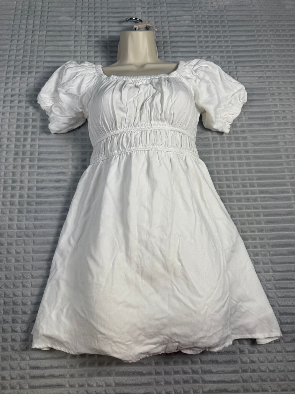 NWT Forever 21 White Mini Dress Womens Small Puff Sleeve Smocked Waist